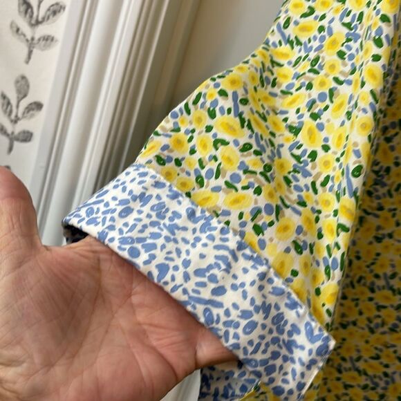 Foxcroft Size 16 Wrinkle Free 3/4 Sleeve floral blouse.  Like new - Picture 7 of 10